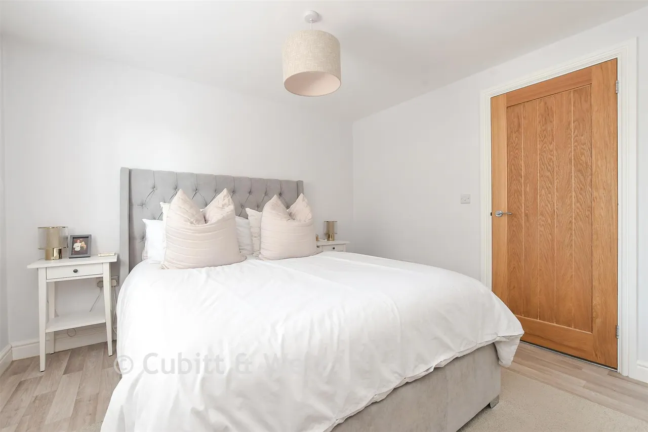 Church Street, Rudgwick, RH12, photo 7