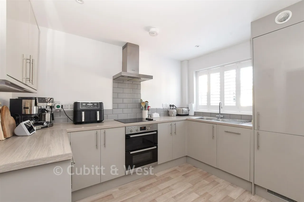 Church Street, Rudgwick, RH12, photo 4