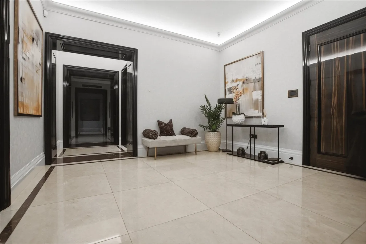 Whitehall Place, London, SW1A, photo 5