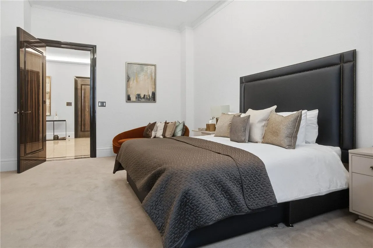 Whitehall Place, London, SW1A, photo 10