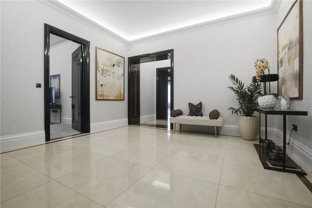 Whitehall Place, London, SW1A, photo 4