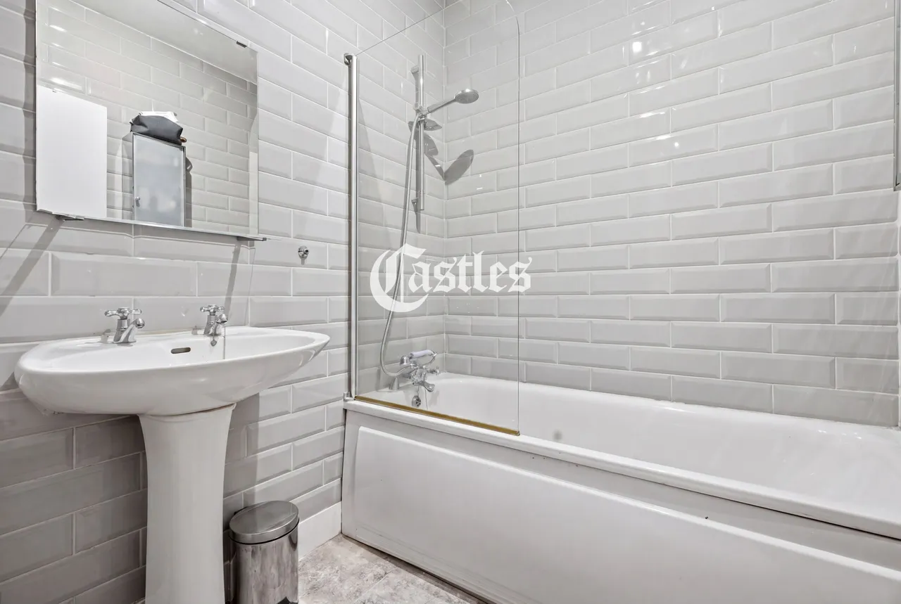 Philip Lane, London, N15, photo 6