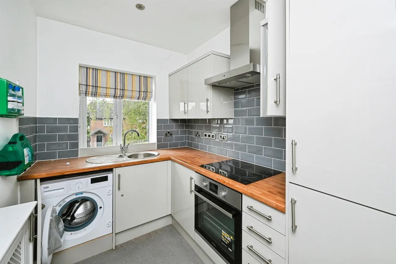 Hollywell Avenue, Codnor, DE5, photo 16
