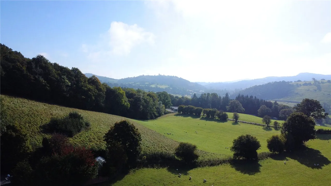 Llanfyllin, Powys, photo 25