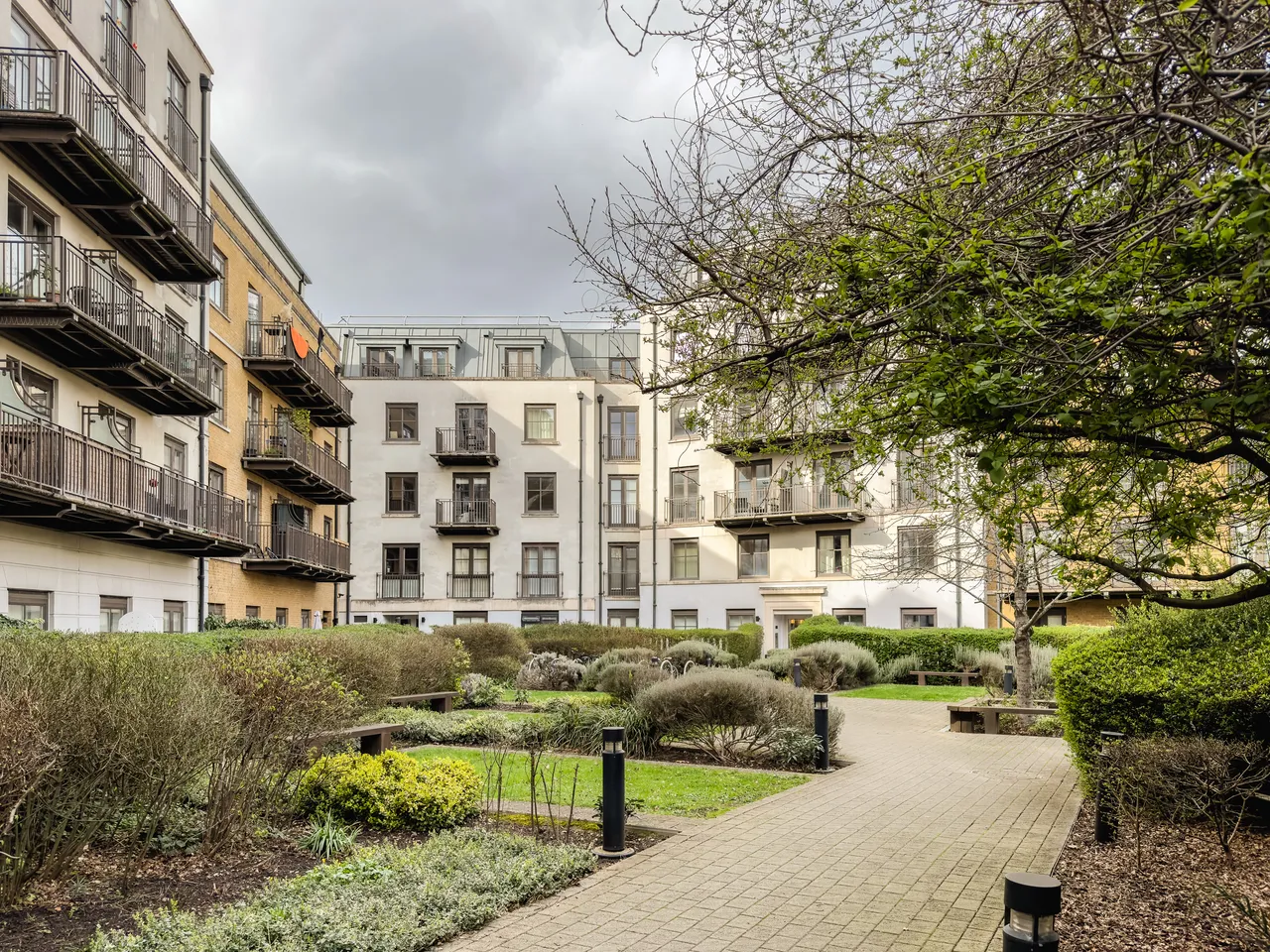 1 bed flat for sale — Holloway Road, London, N7