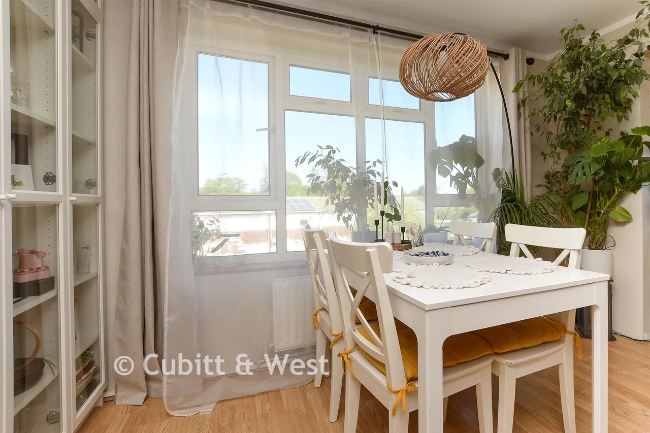 Castle Drive, Reigate, RH2, photo 10