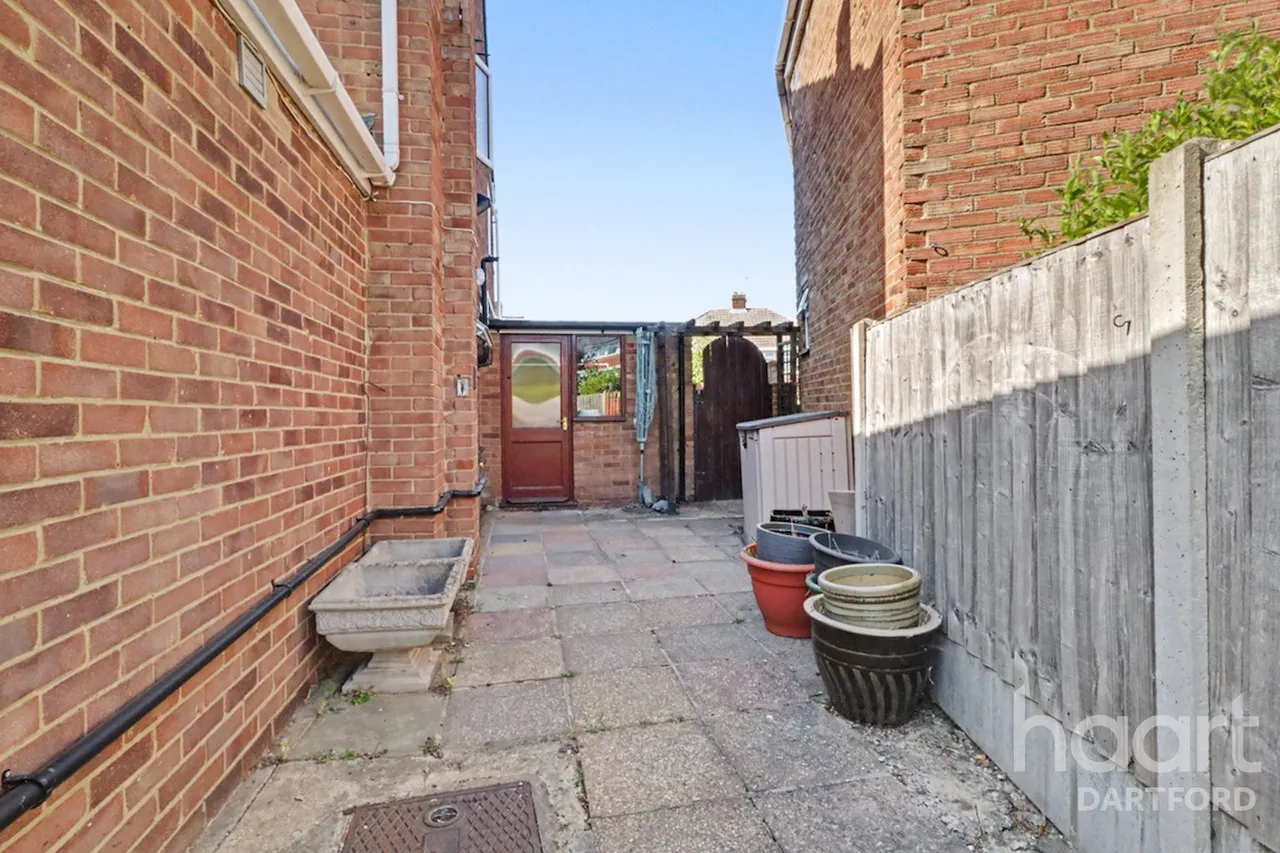 Lonsdale Crescent, Dartford, DA2, photo 13