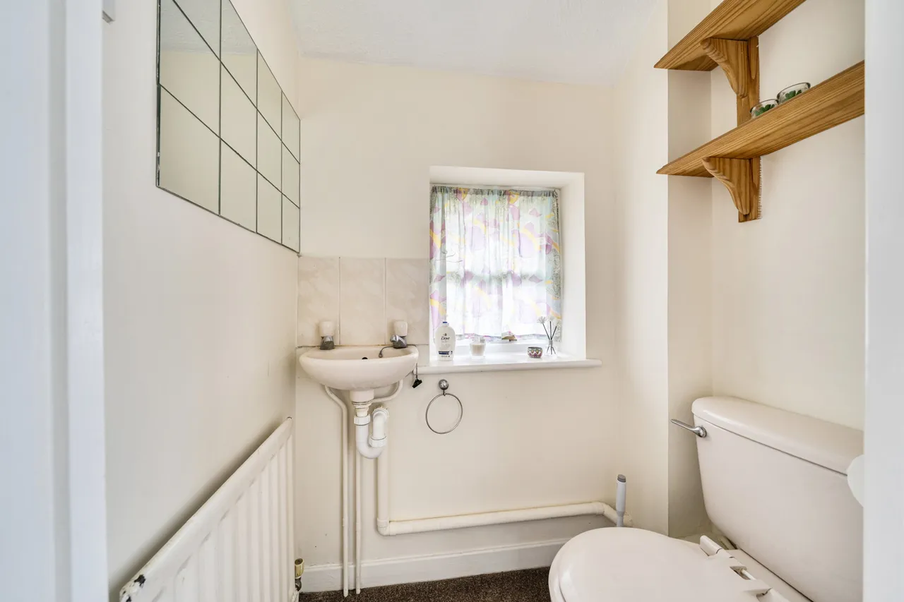 Clovelly Close, Pinner, HA5, photo 12