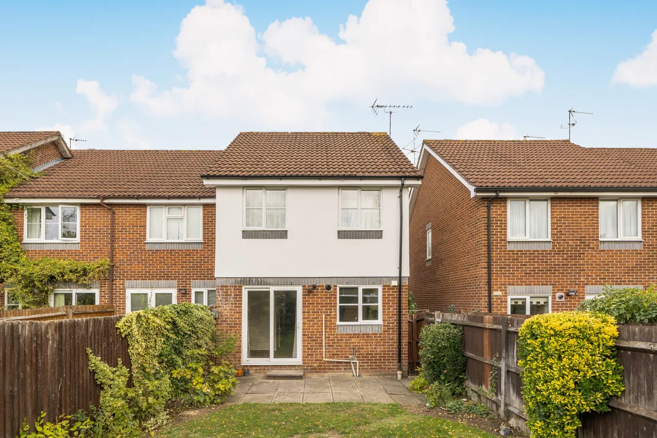 Clovelly Close, Pinner, HA5, photo 10