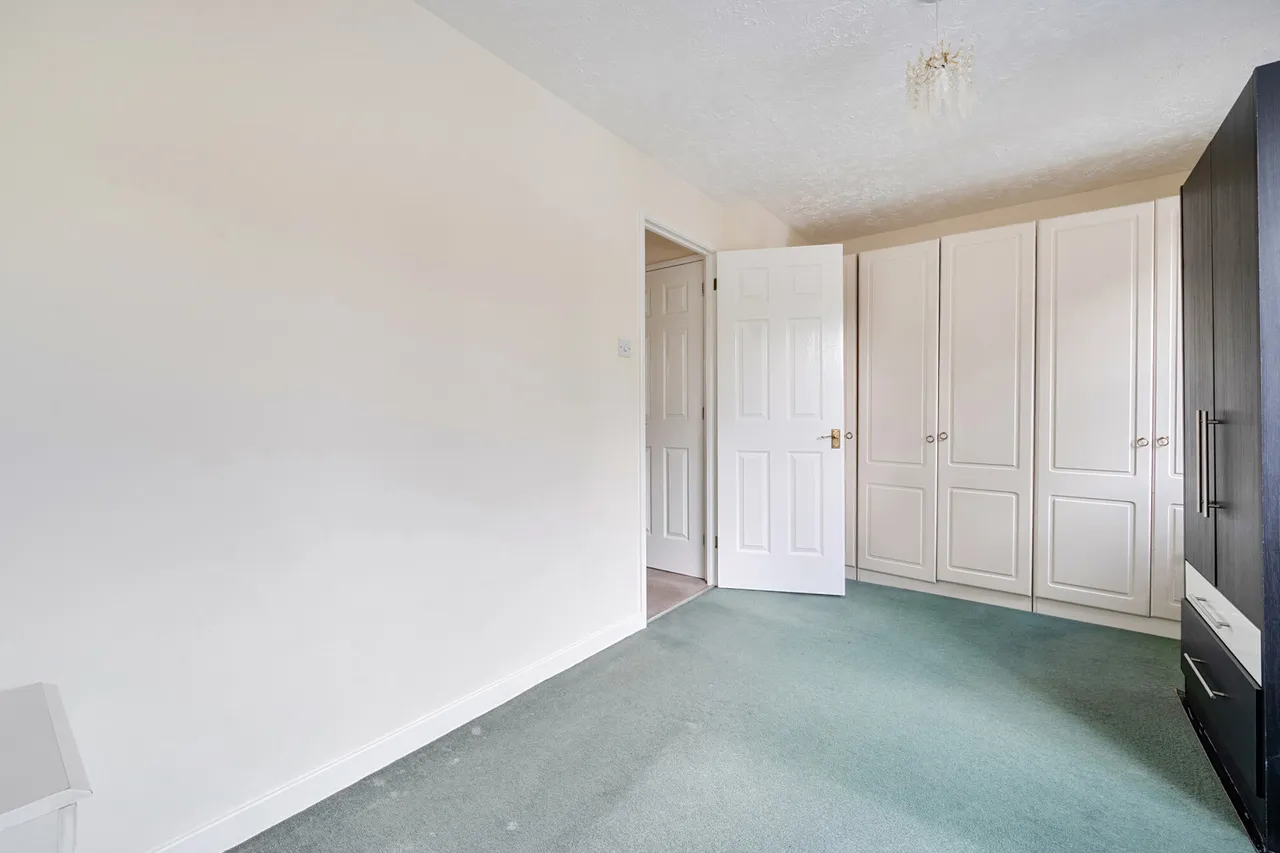 Clovelly Close, Pinner, HA5, photo 25