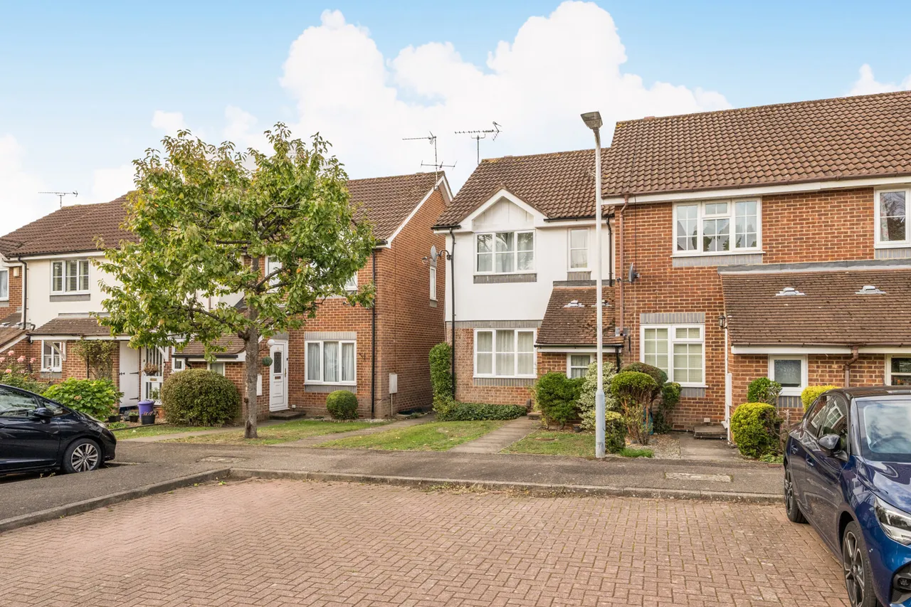 Clovelly Close, Pinner, HA5, photo 16