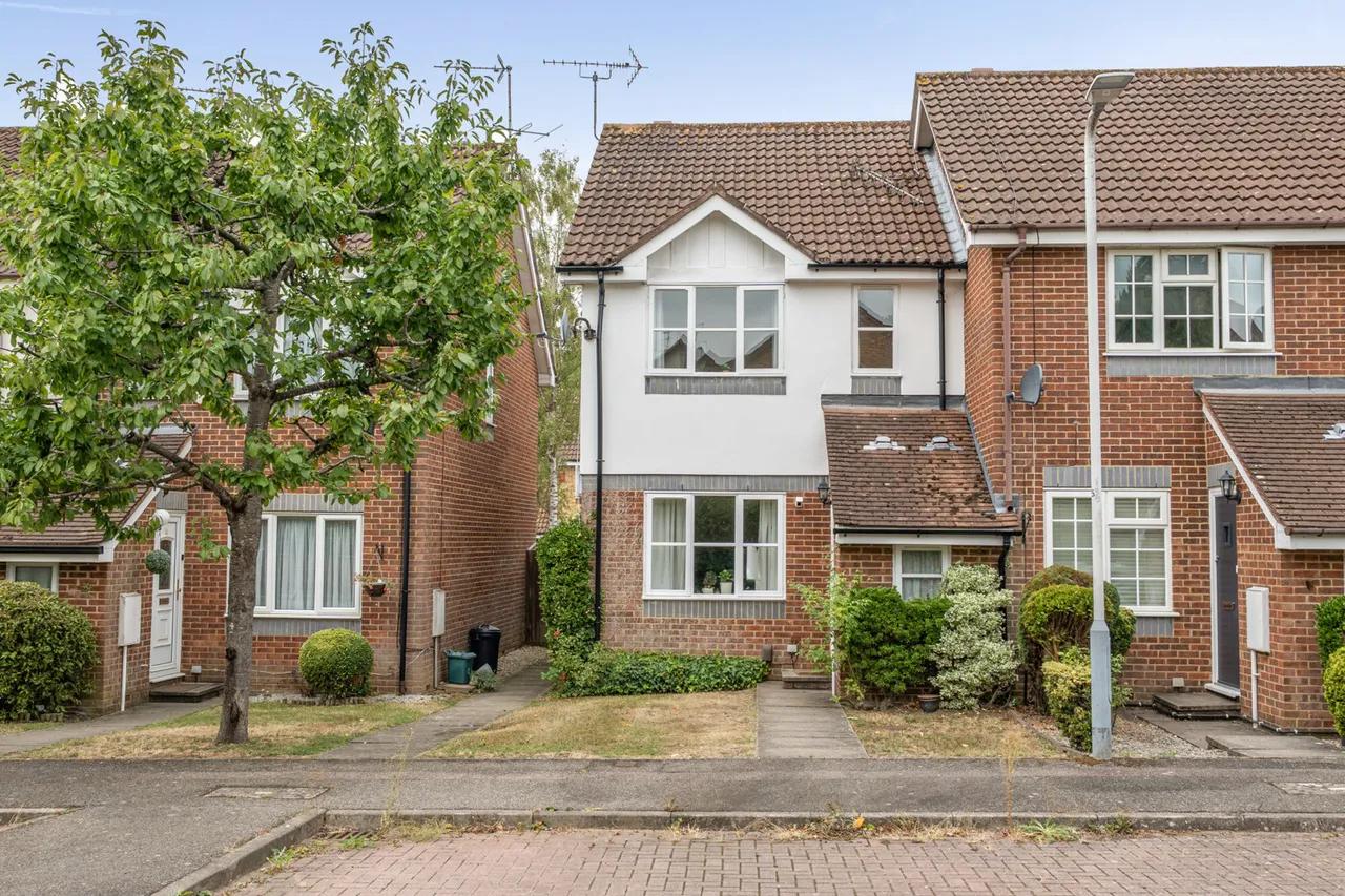 Clovelly Close, Pinner, HA5, photo 14