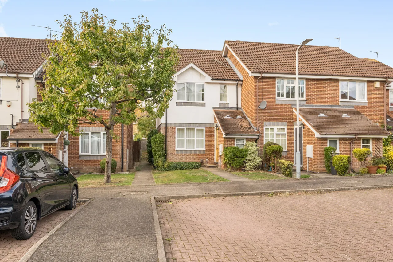 Clovelly Close, Pinner, HA5, photo 15