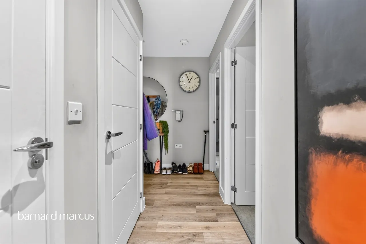 Montagu Crescent, Redhill, RH1, photo 14