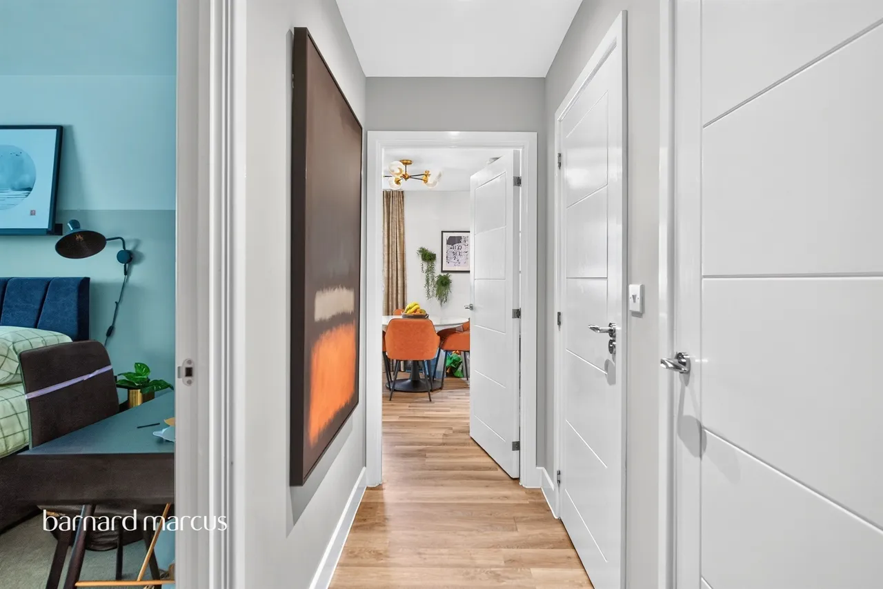 Montagu Crescent, Redhill, RH1, photo 10
