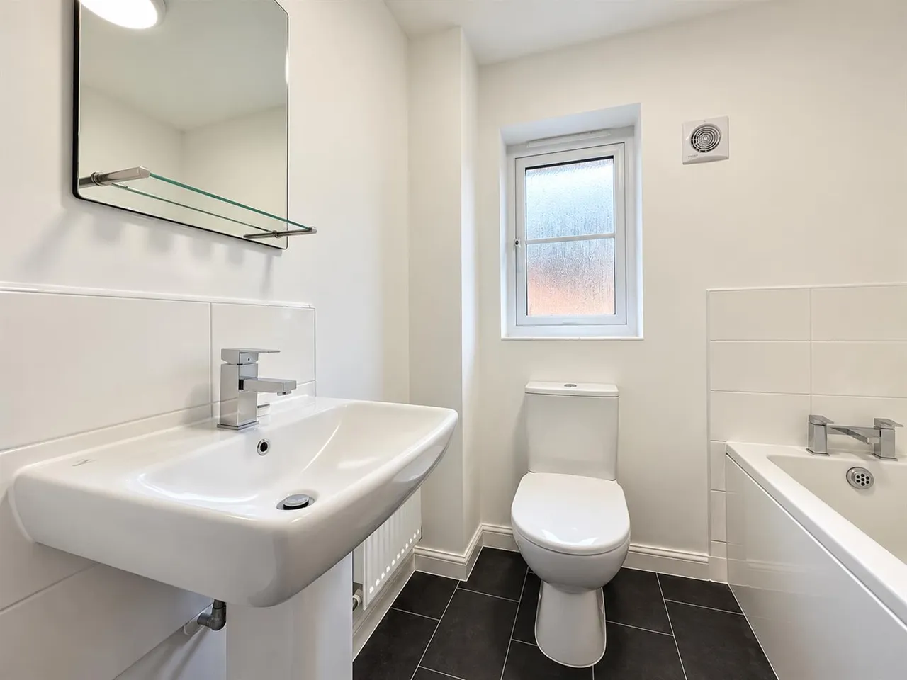 Cornelius Crescent, Fairfields, photo 11