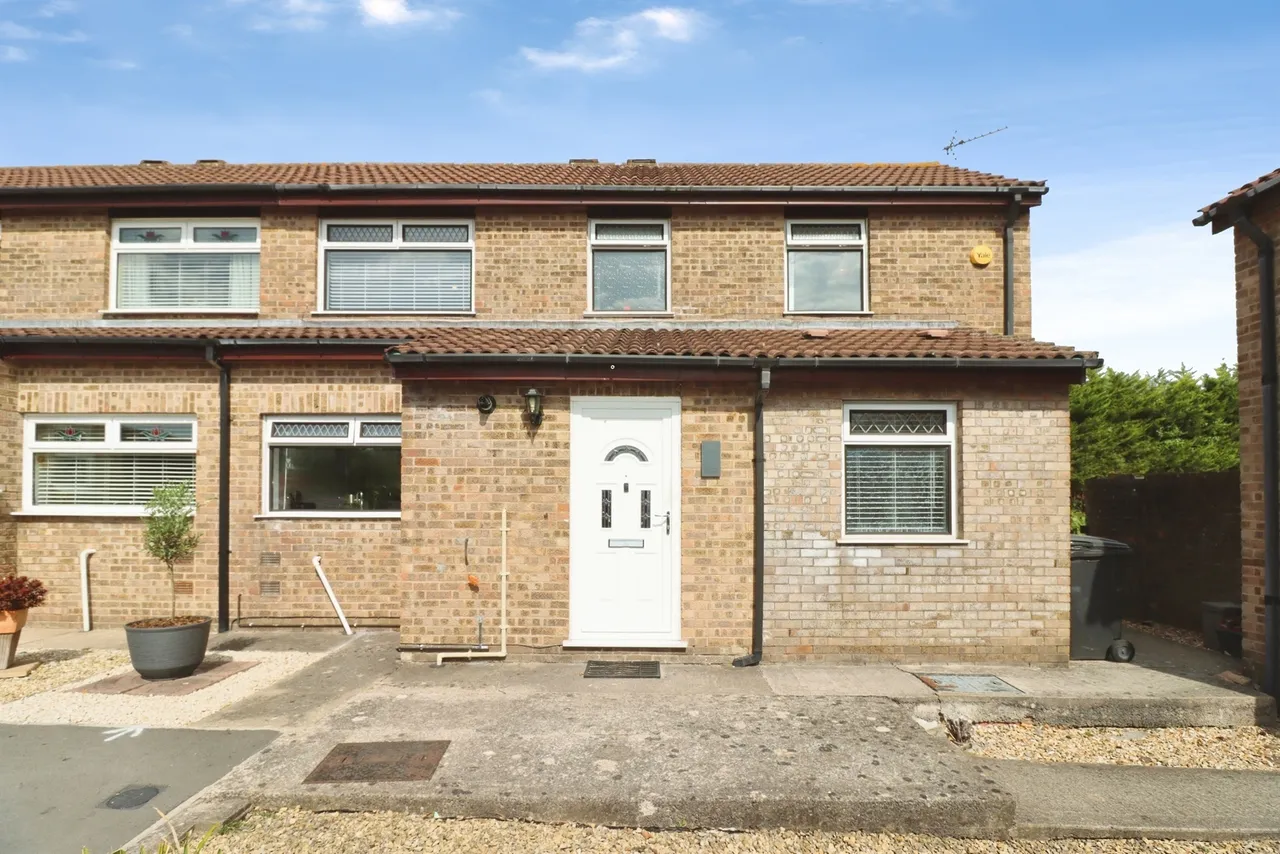 3 bed house for sale — Charlton Gardens, Bristol