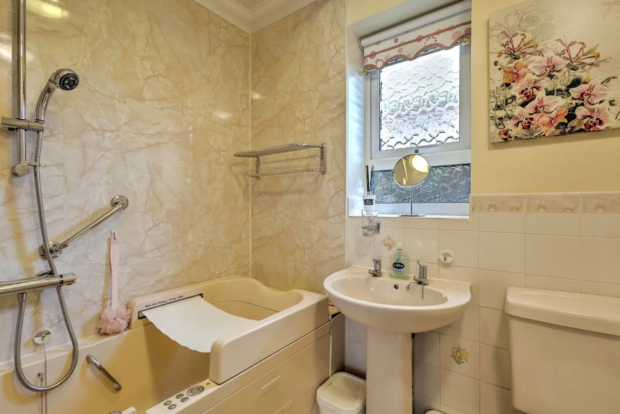 Hibiscus Close, Northampton, Northamptonshire, NN3, photo 14