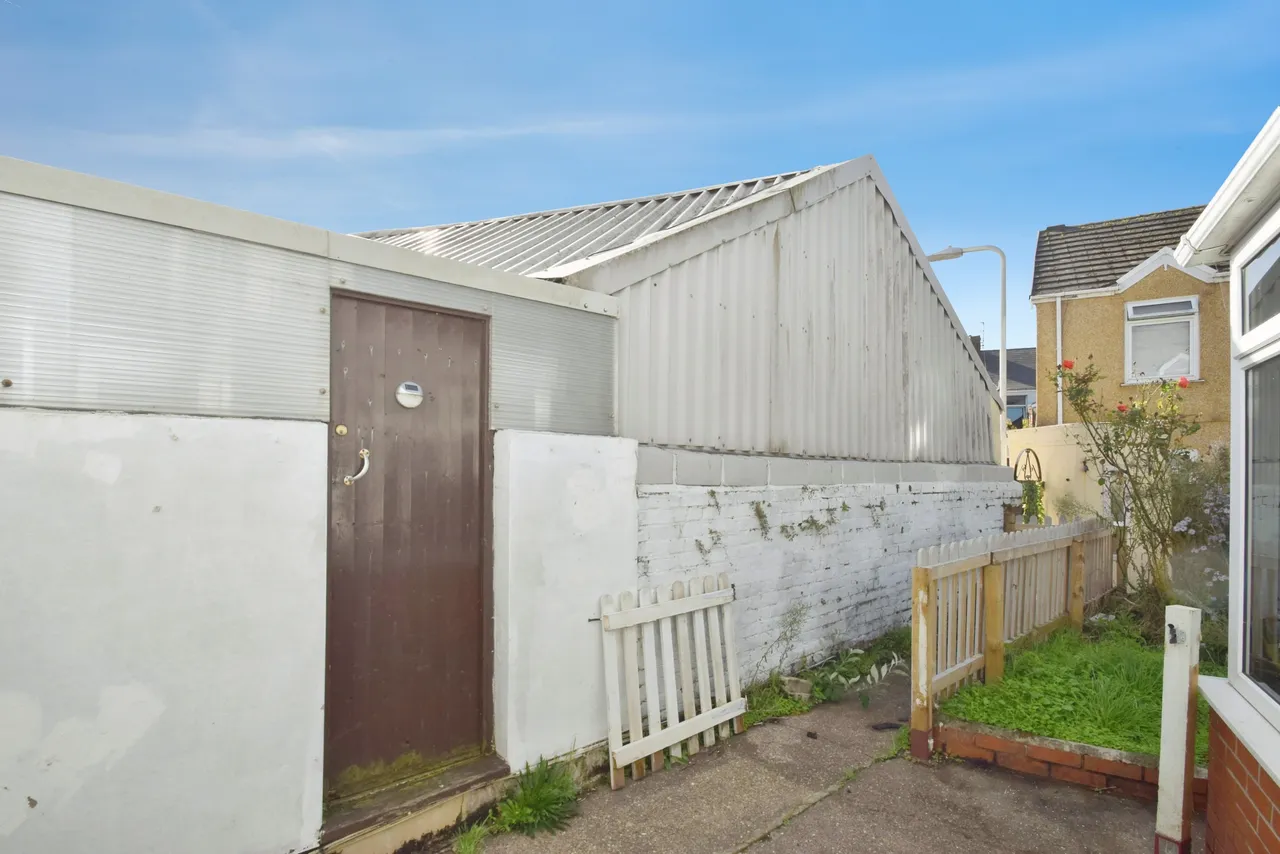 Catherine Street, Swansea, SA1, photo 2