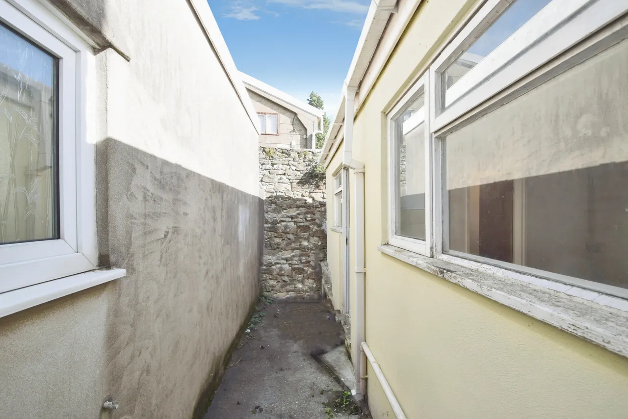 Catherine Street, Swansea, SA1, photo 27