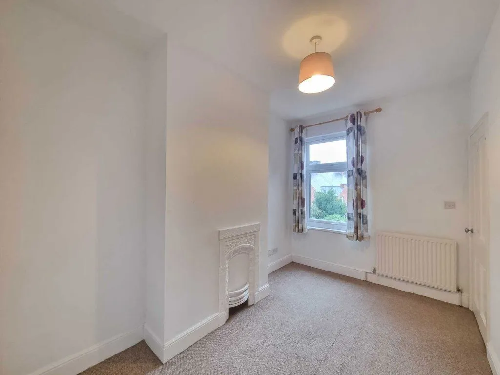 Clarendon Park Road, Leicester, LE2, photo 9