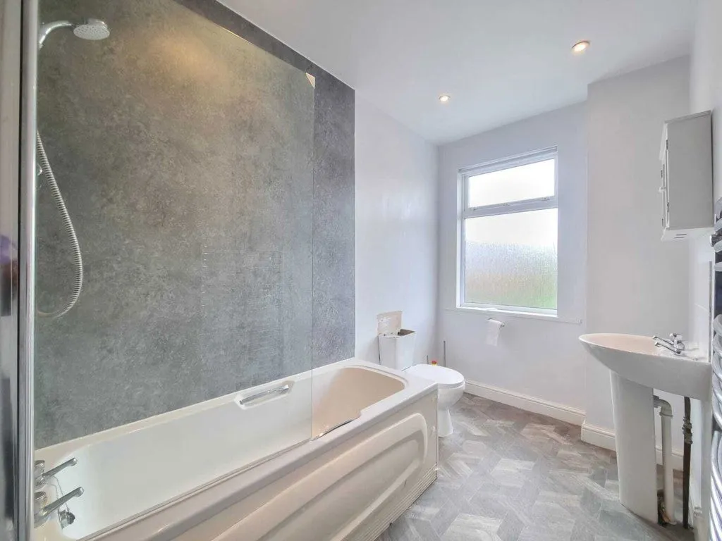Clarendon Park Road, Leicester, LE2, photo 10