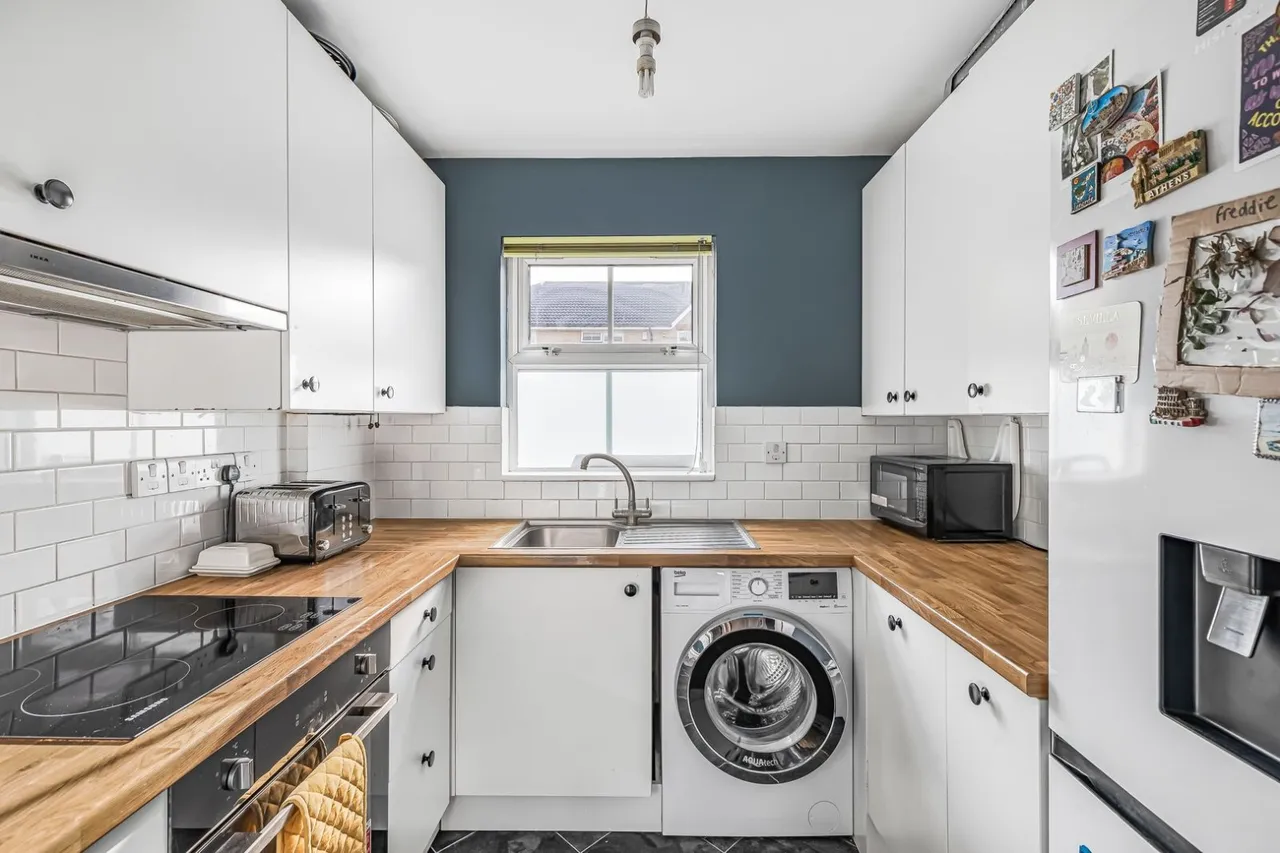 Shire Place, Wandsworth, London, SW18, photo 3