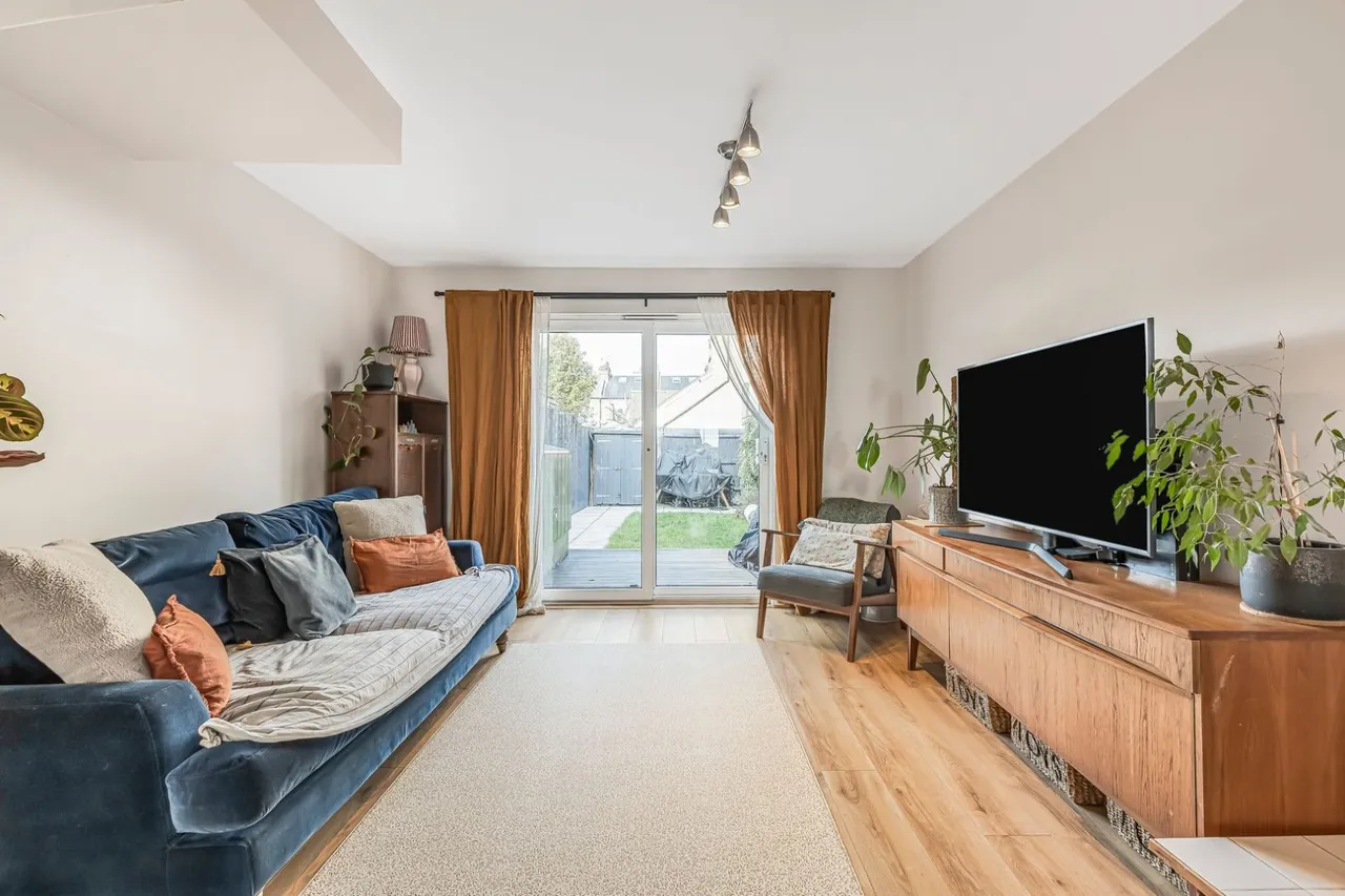 Shire Place, Wandsworth, London, SW18, photo 7