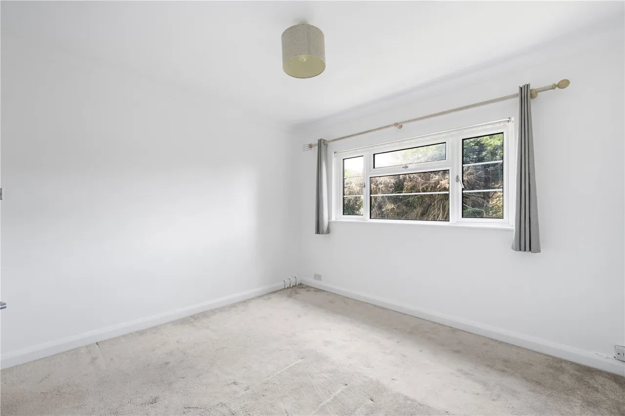 Kenilworth Court, Twickenham, TW2 5QL, photo 4