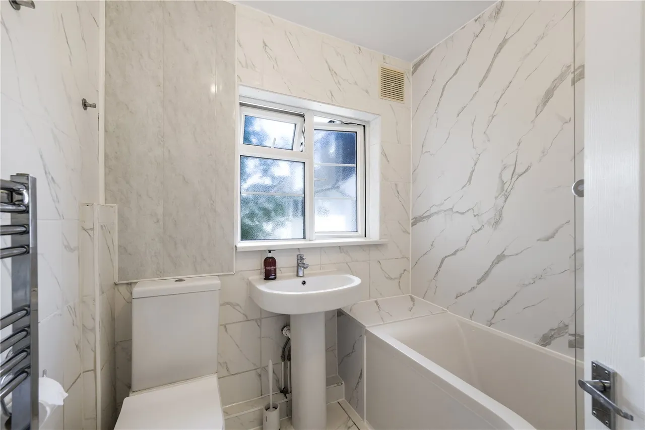 Kenilworth Court, Twickenham, TW2 5QL, photo 5