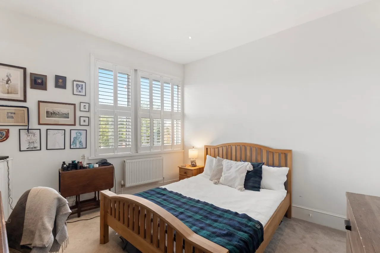 Fulham Palace Road, London, SW6, photo 4