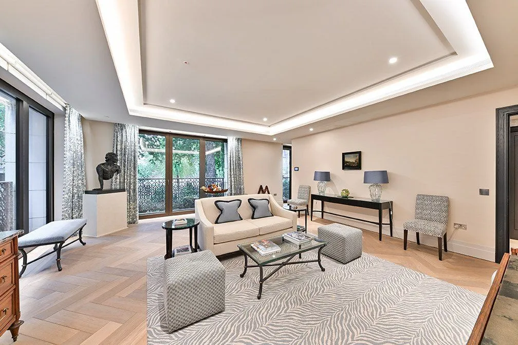 Whistler Square, Chelsea Barracks, SW1W, photo 4