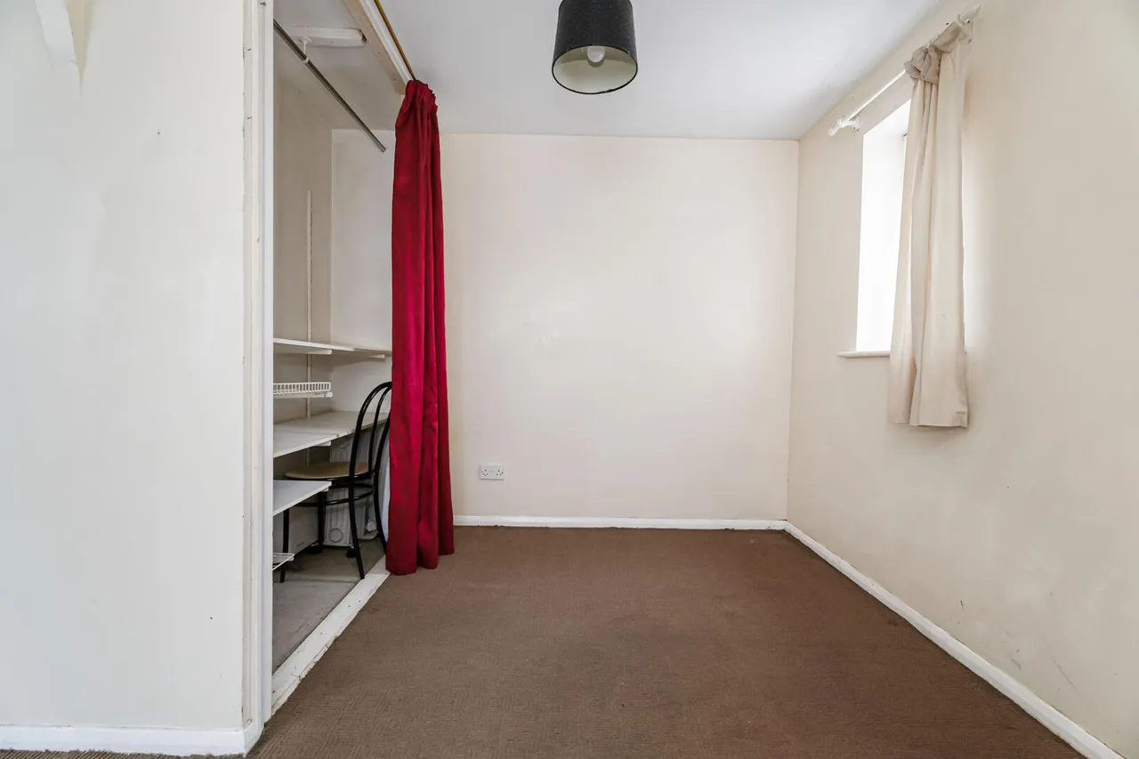 Waddington Close, Enfield, EN1, photo 4