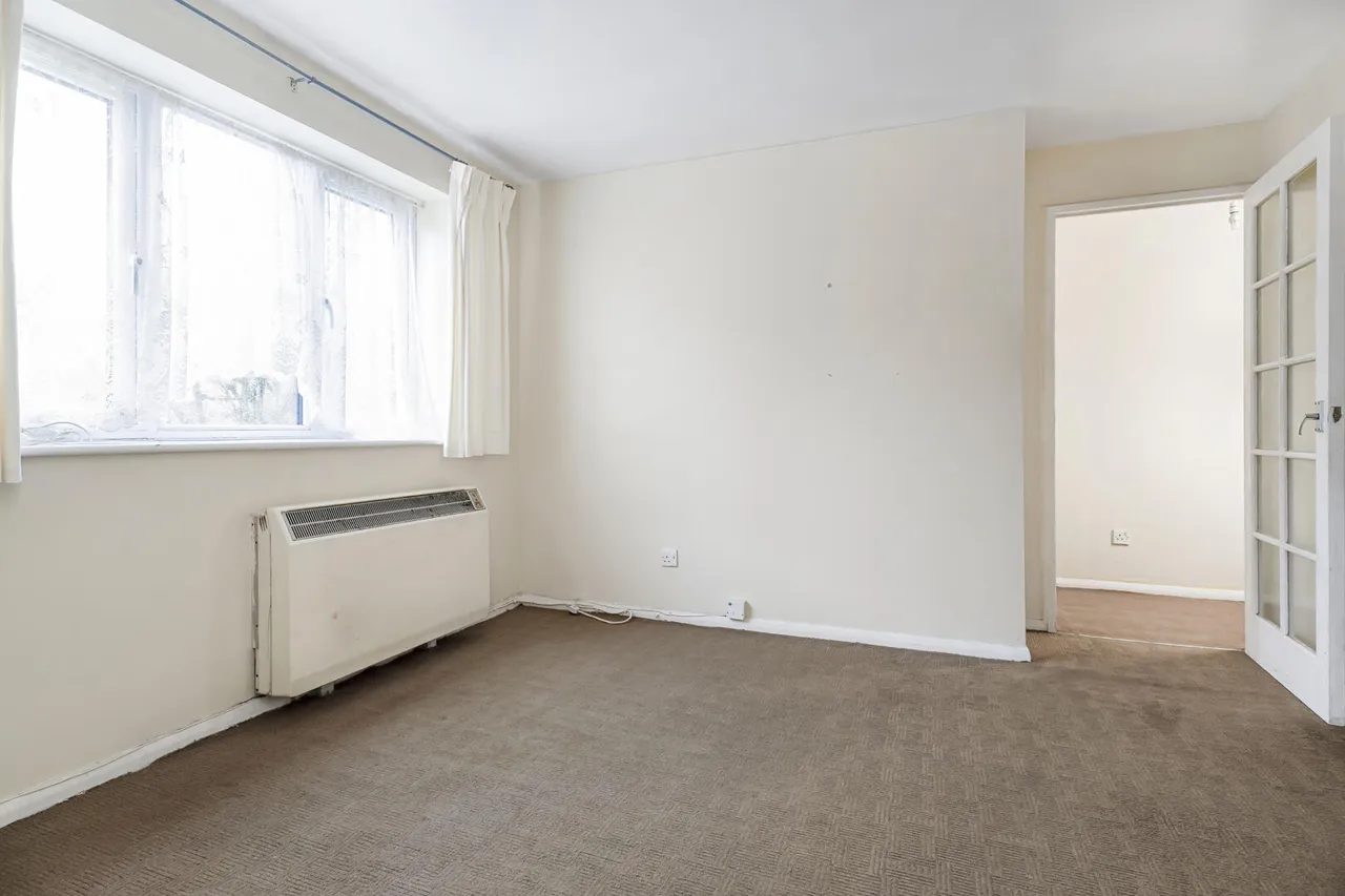 Waddington Close, Enfield, EN1, photo 18
