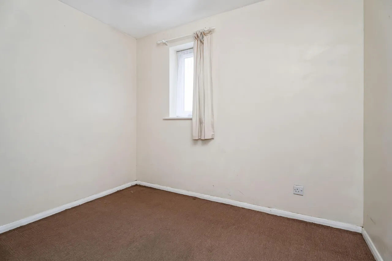 Waddington Close, Enfield, EN1, photo 16