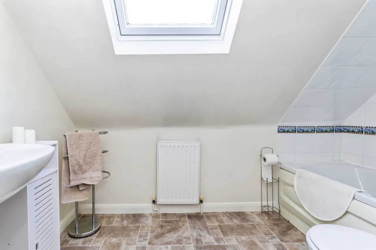 Markfield Road, Caterham, Surrey, CR3, photo 17