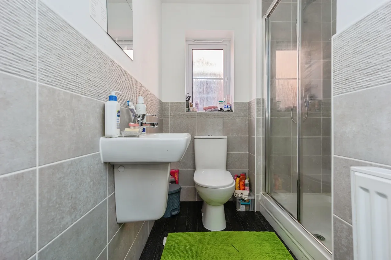 Hawthorn Drive, Glossop, SK13, photo 7