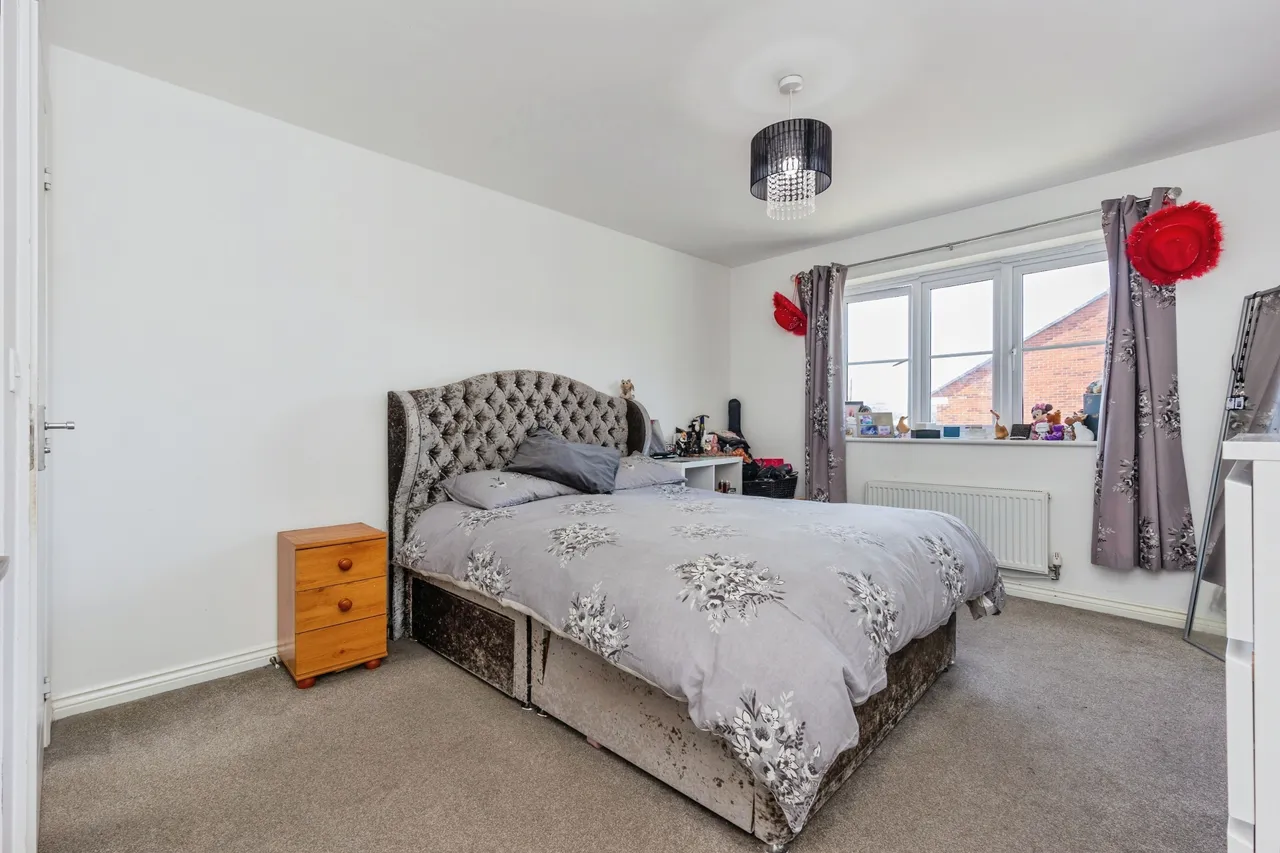 Hawthorn Drive, Glossop, SK13, photo 9