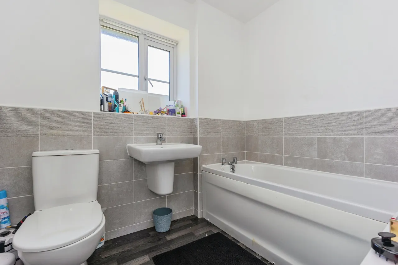 Hawthorn Drive, Glossop, SK13, photo 14