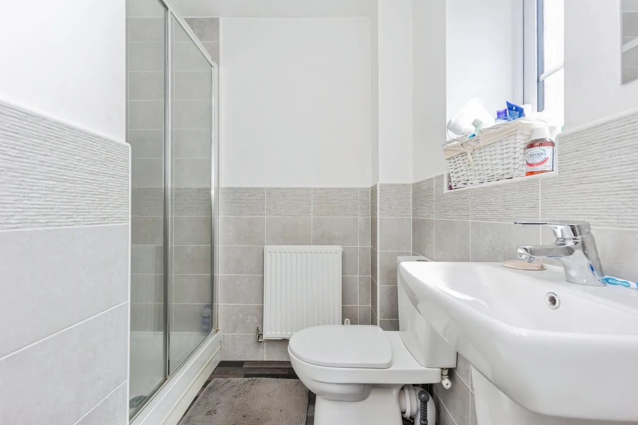 Hawthorn Drive, Glossop, SK13, photo 10