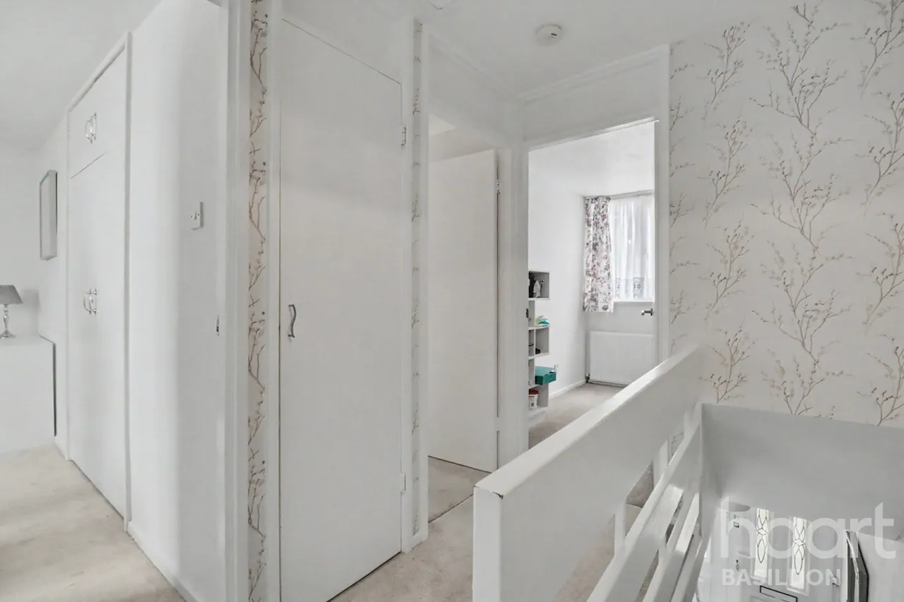 Great Knightleys, Basildon, SS15, photo 9