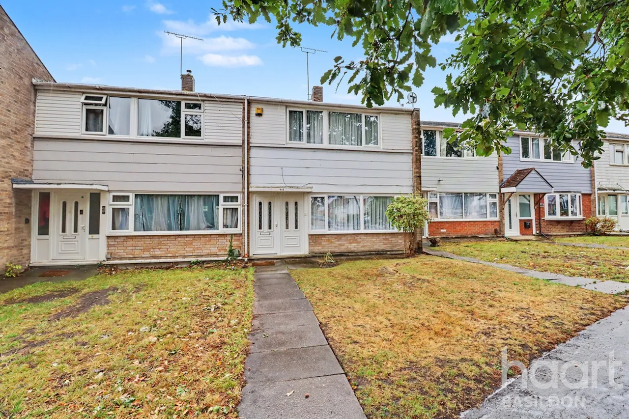3 bed house for sale, Great Knightleys, Basildon, SS15