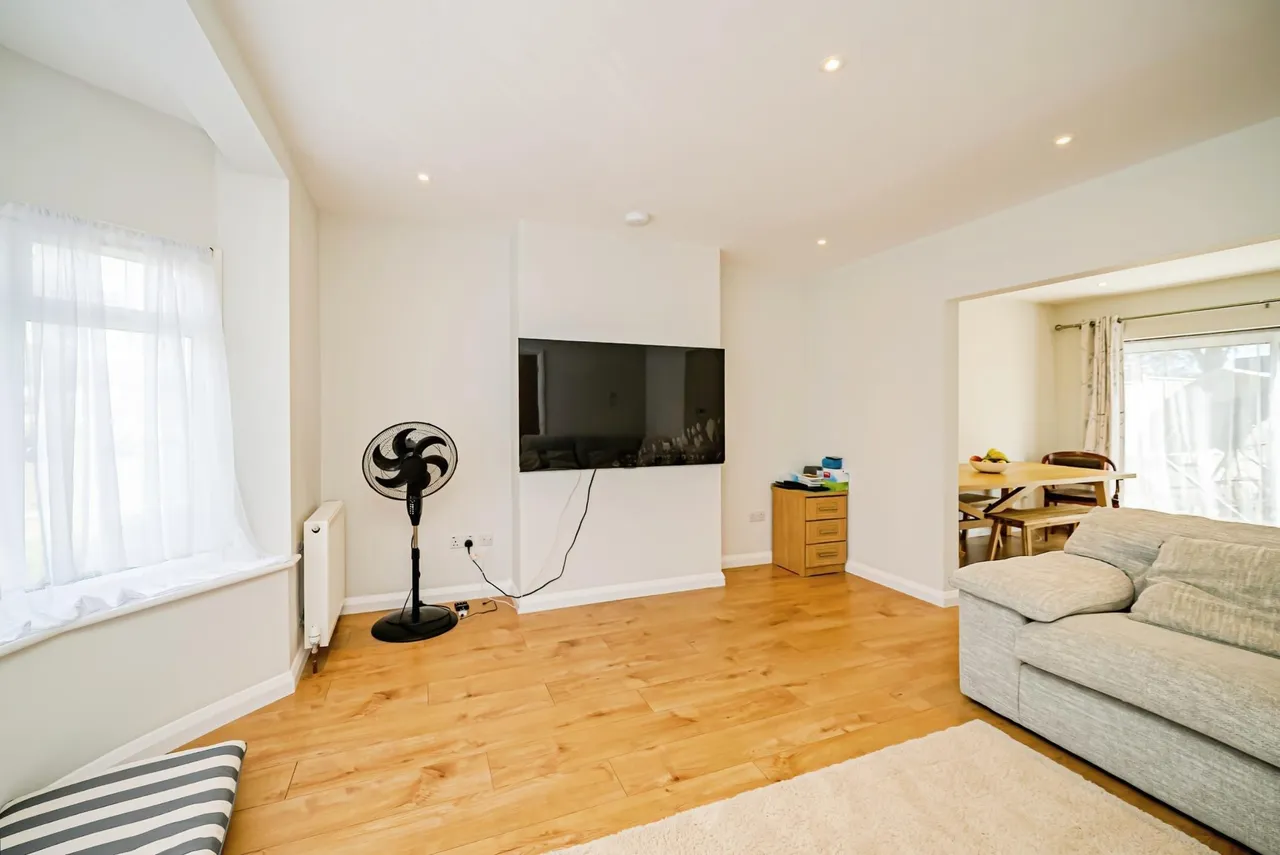 Ellsworth Road, High Wycombe, HP11, photo 2
