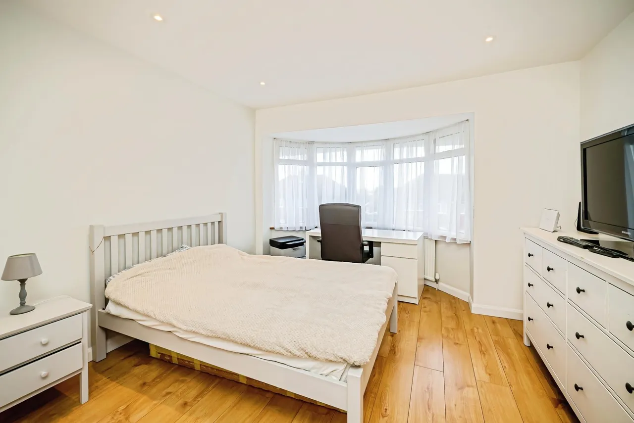 Ellsworth Road, High Wycombe, HP11, photo 6