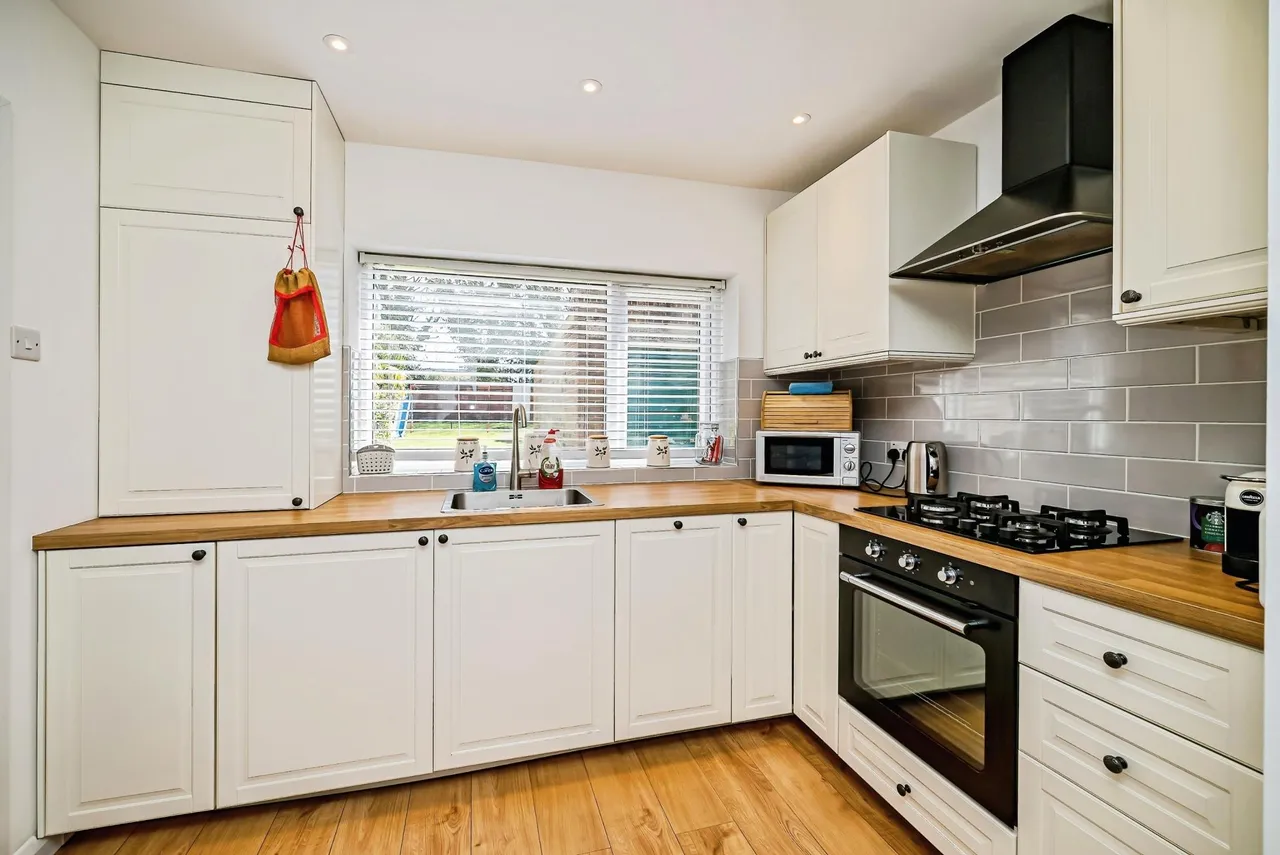 Ellsworth Road, High Wycombe, HP11, photo 14