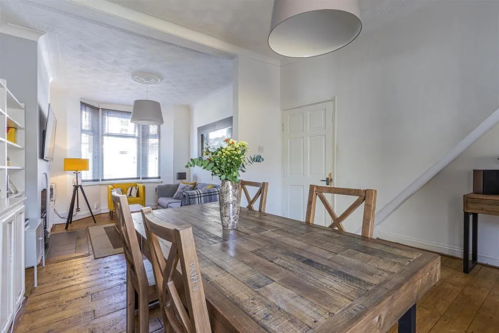 Monmouth Street, Cardiff, CF11, photo 5