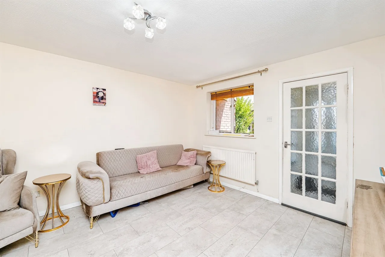 Orchid Close, St. Mellons, Cardiff, photo 10