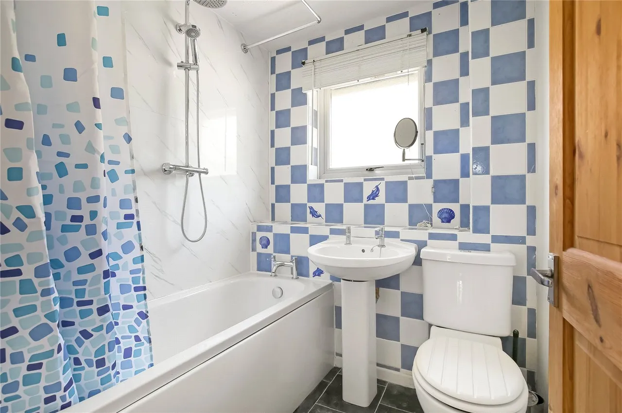 Falcon View, Winchester, Hampshire, SO22, photo 4