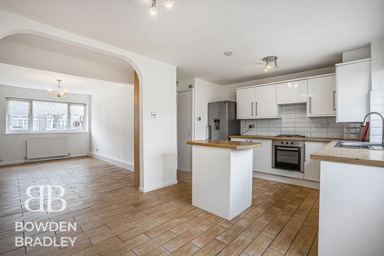 Ashurst Drive, Barkingside, IG6, photo 8