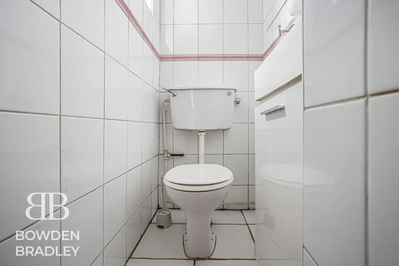 Ashurst Drive, Barkingside, IG6, photo 11